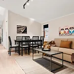 Dinbnb Gagaten شقة *